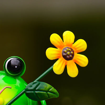 OEM / ODM Metal Garden Frog Ornaments Animals Rustproof Artistic